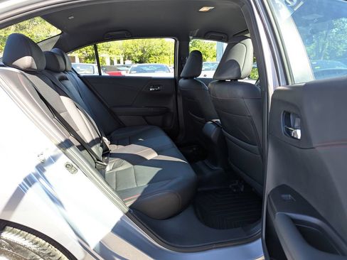 Used 2017 Honda Accord Sport Special Edition image 36
