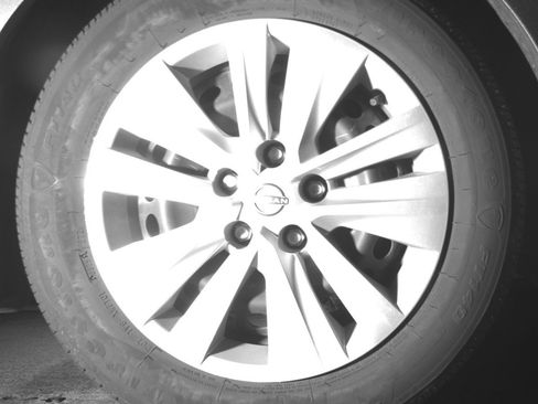 Used 2025 Nissan Sentra S FWD image 13