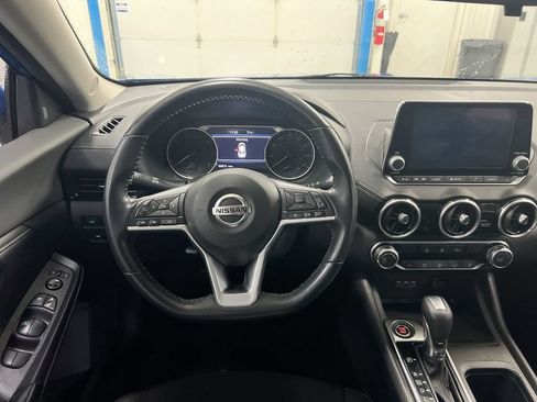 Used 2022 Nissan Sentra SV FWD image 11