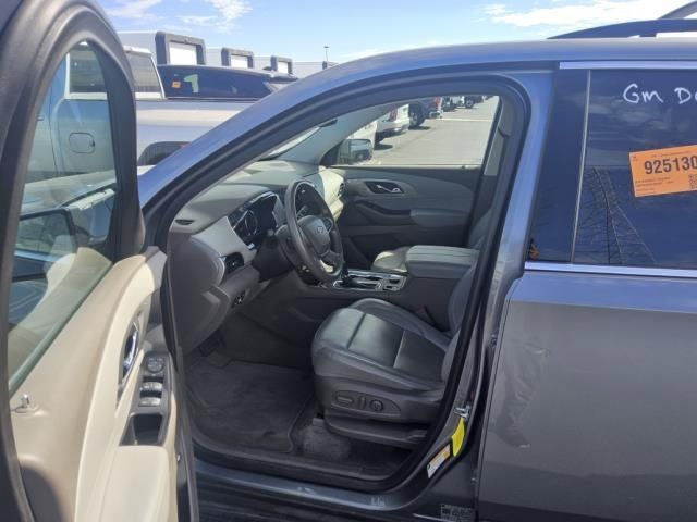 Used 2019 Chevrolet Traverse LT w/ LPO, 'HIT The Road' Package AWD/4WD image 6