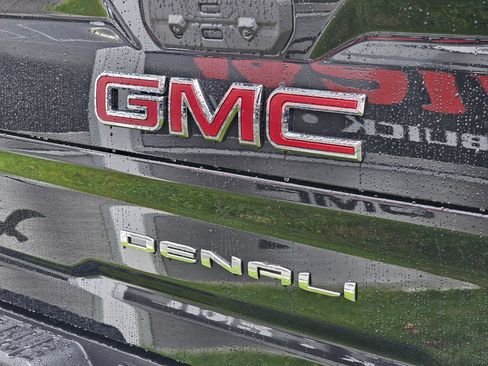 New 2024 GMC Sierra 2500 Denali w/ Denali Reserve Package image 15