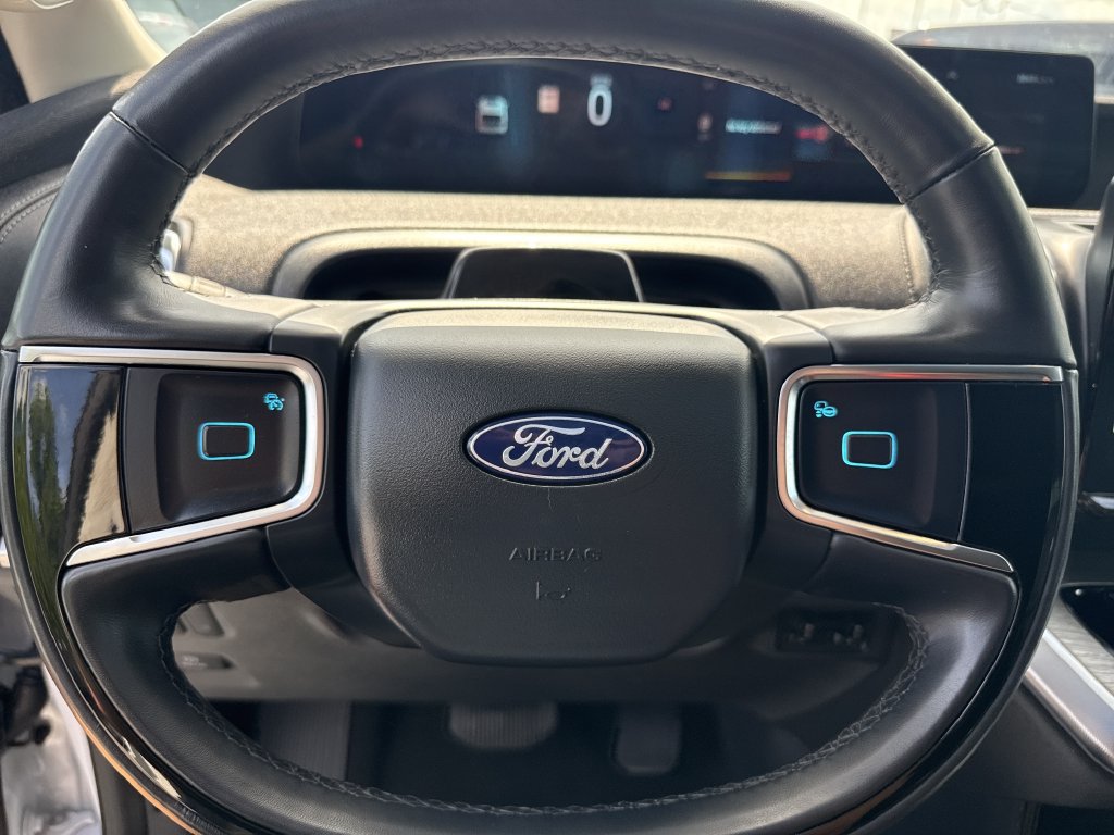 Used 2025 Ford Expedition Max Platinum w/ Driver's Package AWD/4WD image 25