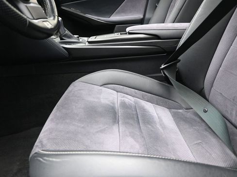Used 2022 Lexus IS 500 w/ Accessory Package RWD image 13