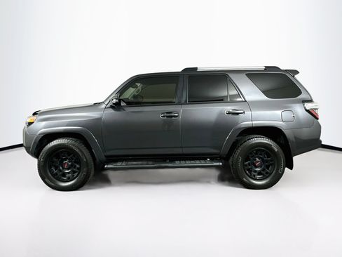 Used 2020 Toyota 4Runner SR5 Premium w/ Moonroof Package AWD/4WD image 4