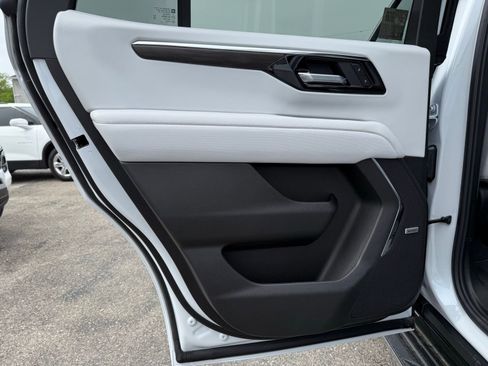 New 2026 Chevrolet Tahoe Premier AWD/4WD image 23