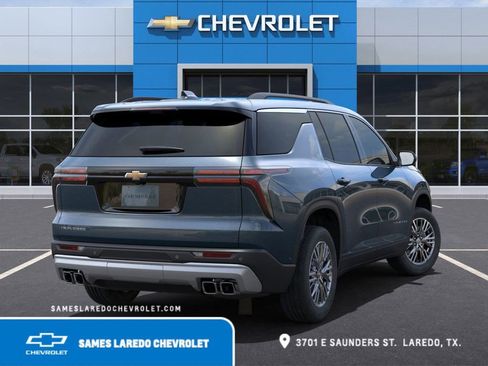 New 2025 Chevrolet Traverse LT w/ Driver Confidence Package FWD image 4