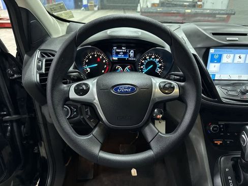 Used 2016 Ford Escape SE w/ Equipment Group 201A AWD/4WD image 18
