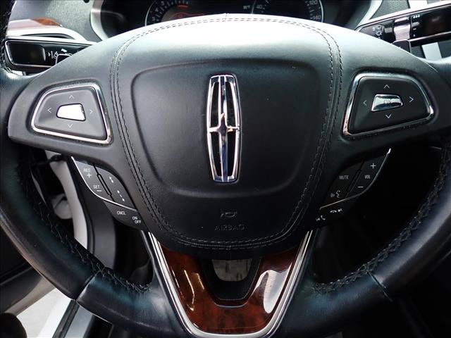 Used 2020 Lincoln MKZ Reserve w/ Elements Package AWD/4WD image 11