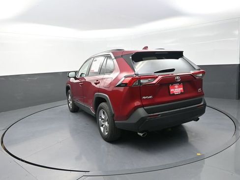 Used 2025 Toyota RAV4 XLE AWD/4WD image 52