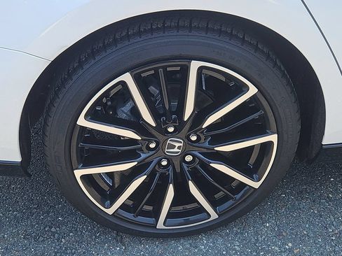Certified 2025 Honda Accord Touring image 9