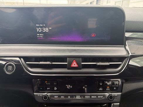 Certified 2025 Kia Seltos S image 9