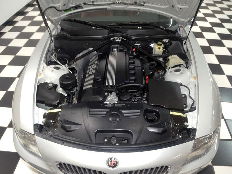 Used 2005 BMW Z4 3.0i RWD image 12