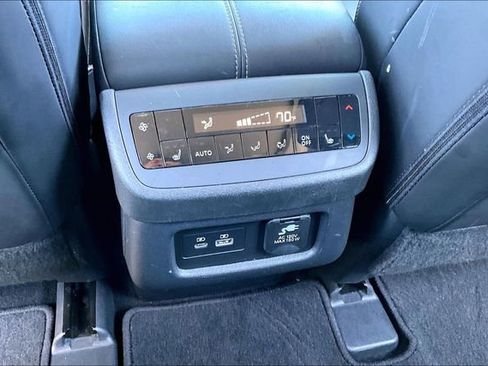 Used 2024 Nissan Pathfinder Platinum w/ Cargo Package AWD/4WD image 10