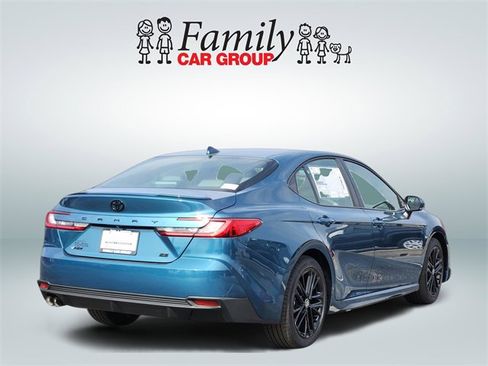 New 2026 Toyota Camry SE image 4