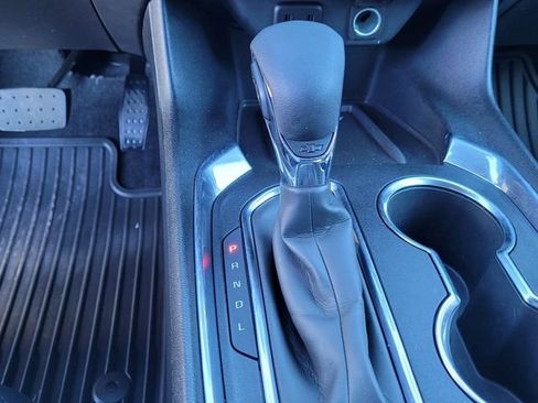 Used 2023 Chevrolet Traverse LT image 24