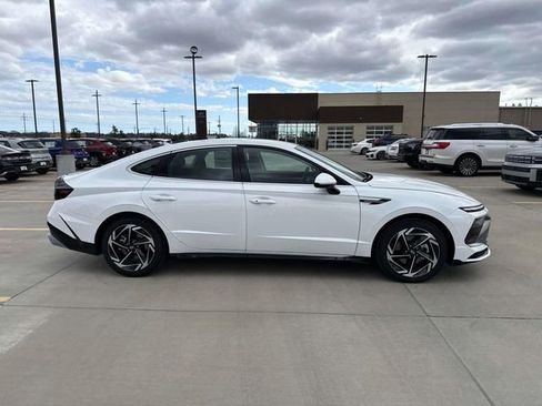 New 2026 Hyundai Sonata SEL FWD image 11