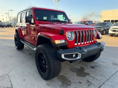 Used 2018 Jeep Wrangler Unlimited Sahara image 5