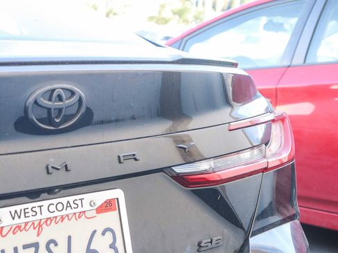 Used 2025 Toyota Camry SE w/ Convenience Package image 12