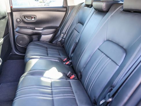 Certified 2025 Honda HR-V EX-L image 9