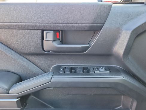 Used 2025 Toyota 4Runner SR5 image 17