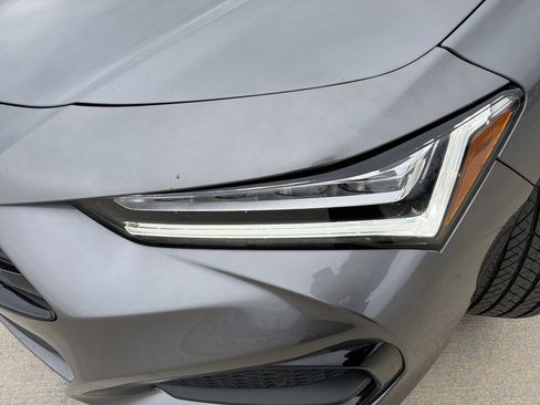 Certified 2025 Acura TLX w/ Technology Package image 6