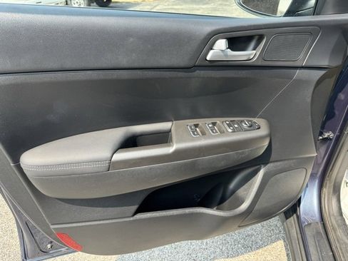 Used 2022 Kia Sportage LX image 10