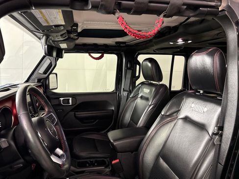 Used 2021 Jeep Wrangler Unlimited Rubicon w/ Xtreme Recon 35" Tire Package AWD/4WD image 30
