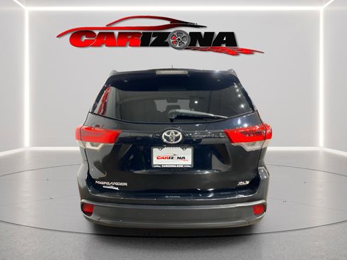Used 2018 Toyota Highlander XLE image 6