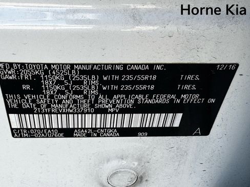 Used 2017 Toyota RAV4 Platinum image 28