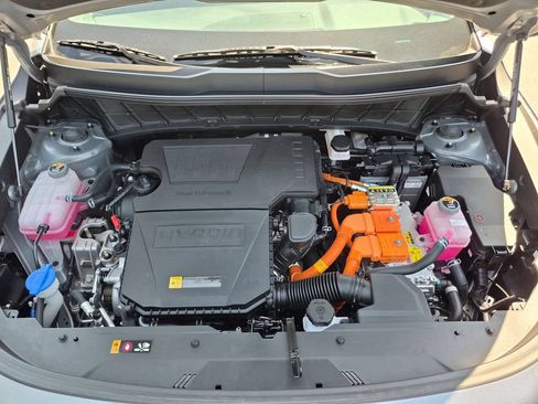 Used 2025 Kia Niro LX FWD image 35