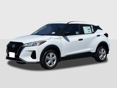 New 2025 Nissan Kicks S