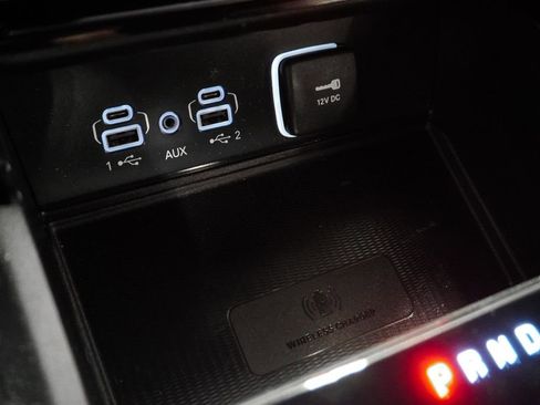 Certified 2024 Jeep Grand Cherokee L Limited w/ Luxury Tech Group II image 27