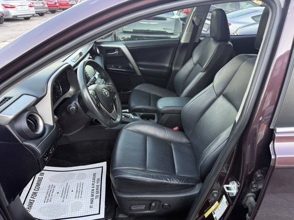 Used 2018 Toyota RAV4 Limited w/ Advanced Technology Package FWD image 13