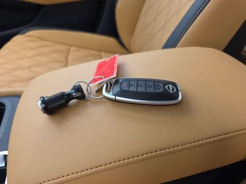 New 2025 Nissan Sentra SV w/ SV Premium Package image 29