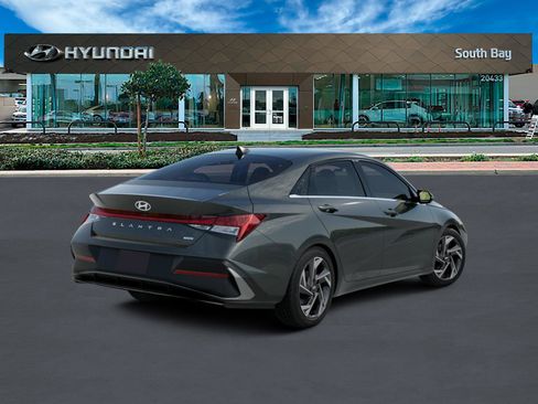 New 2026 Hyundai Elantra Limited image 5