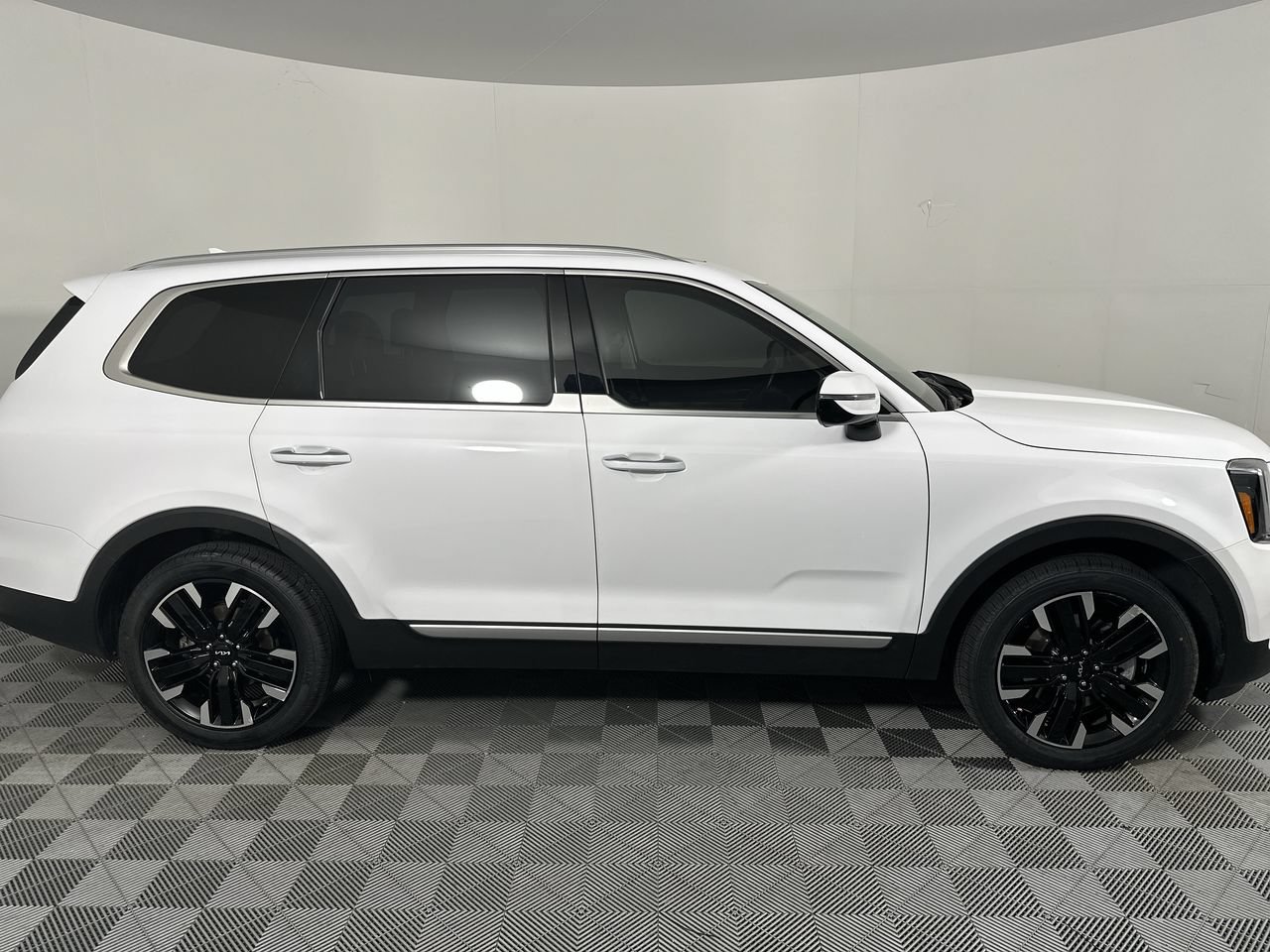 Certified 2024 Kia Telluride SX FWD image 19