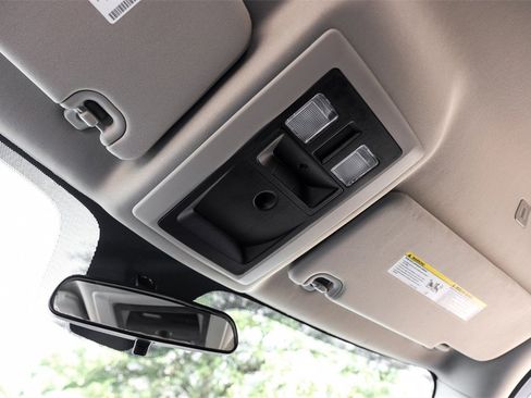 Used 2018 RAM 2500 Tradesman w/ Chrome Appearance Group image 26