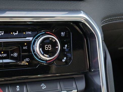 New 2026 GMC Sierra 2500 Denali w/ Denali Reserve Package AWD/4WD image 33