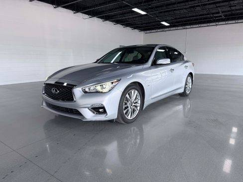 Used 2019 INFINITI Q50 Luxe w/ Essential Package (3.0T Luxe) RWD image 2