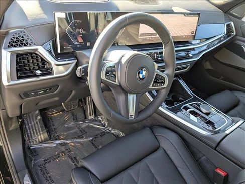 Used 2026 BMW X5 xDrive40i w/ M Sport Package image 3