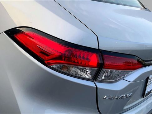 Used 2024 Toyota Corolla LE FWD image 27