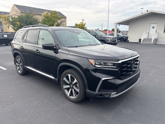 Used 2023 Honda Pilot Touring image 14