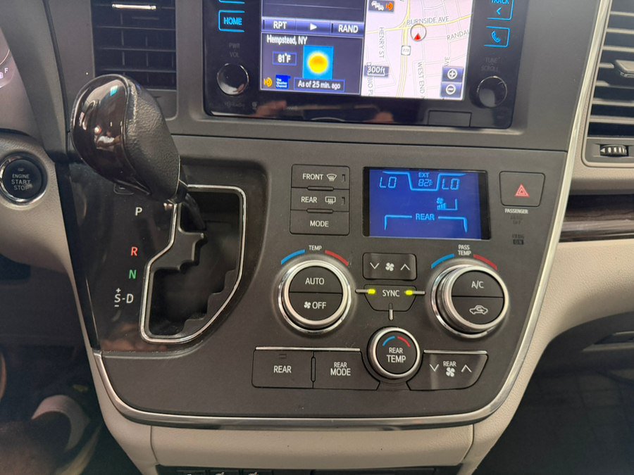 Used 2016 Toyota Sienna XLE w/ XLE Navigation Package AWD/4WD image 58