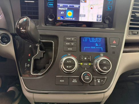 Used 2016 Toyota Sienna XLE w/ XLE Navigation Package AWD/4WD image 58