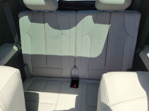 New 2026 Cadillac Vistiq Sport w/ LPO, Floor Liner Package AWD/4WD image 25