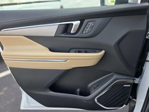 New 2025 Buick Enclave Preferred w/ Power Package image 29