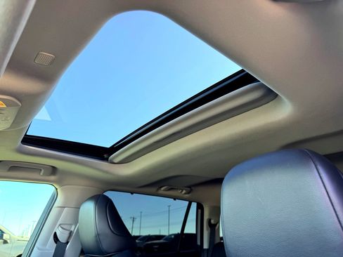 Used 2022 Toyota Highlander XLE image 14