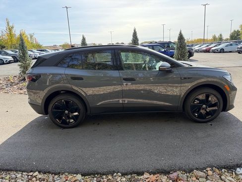 New 2025 Volkswagen ID.4 Pro S image 6