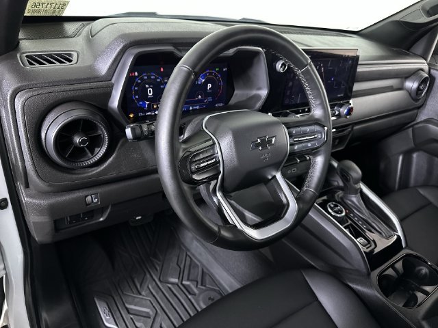 Used 2025 Chevrolet Colorado Trail Boss AWD/4WD image 10