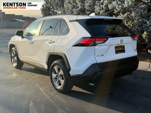 Used 2025 Toyota RAV4 XLE image 5